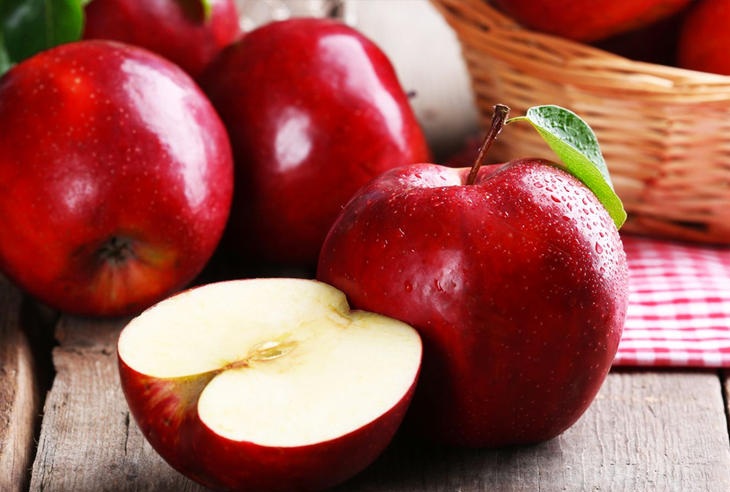 هل تعلم أن تفاحة واحدة تشعرنا بالشبع تمامًا؟